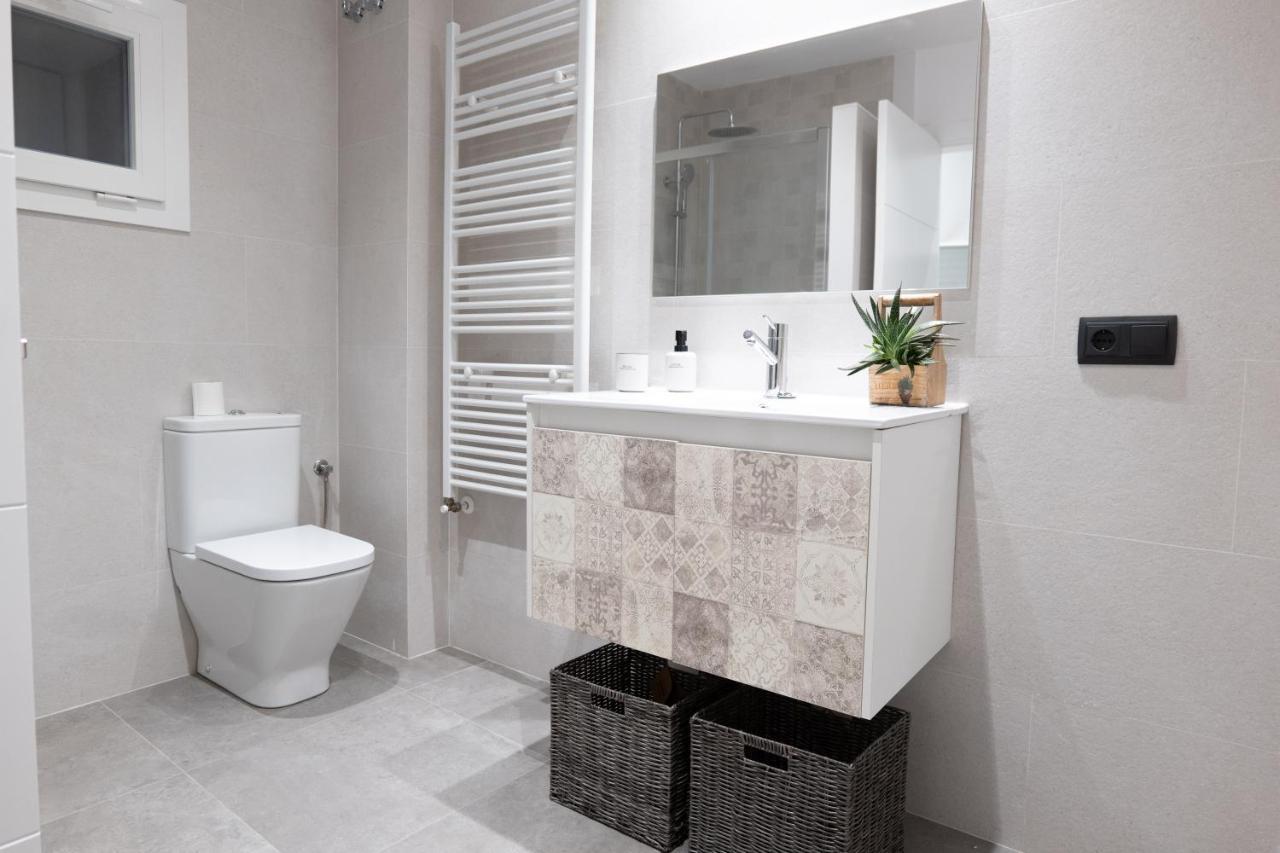 Niu Del Sol Apartman Vic Kültér fotó