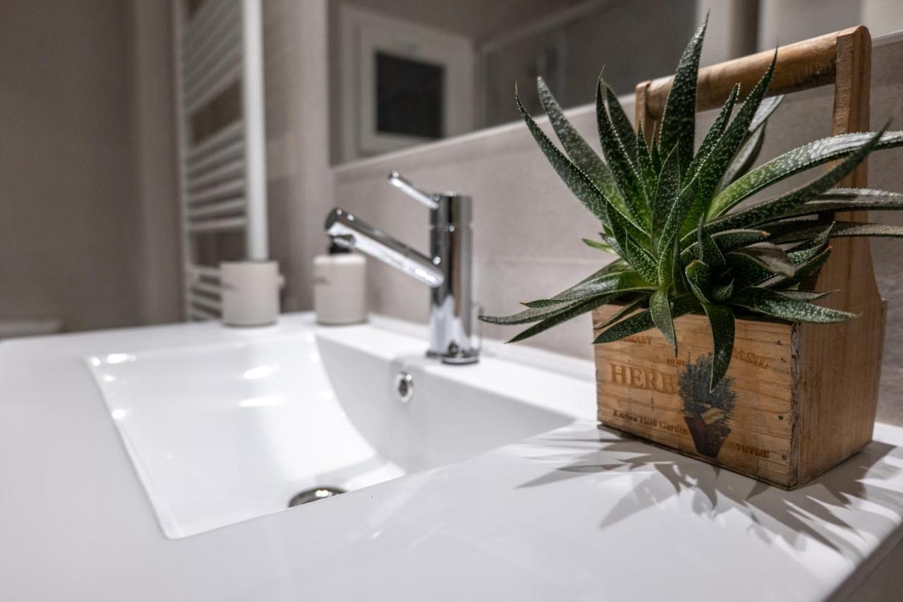 Niu Del Sol Apartman Vic Kültér fotó